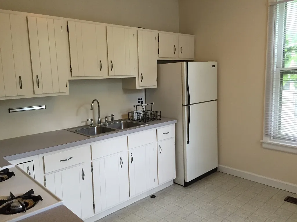 2 bed, 950 sqft, $1,695 — Photo 1