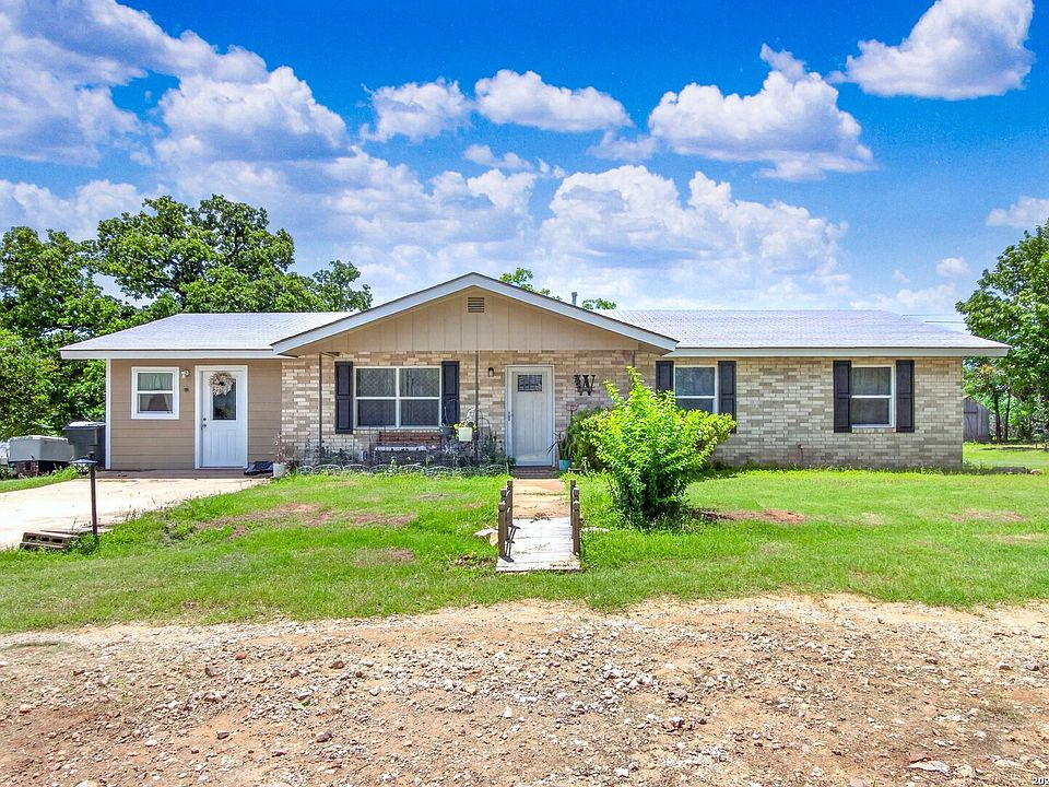 1st image of 461 Shorty's Ln