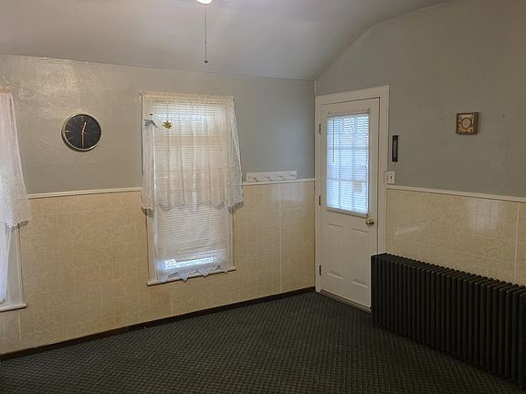 4th image of 723 E 10th St