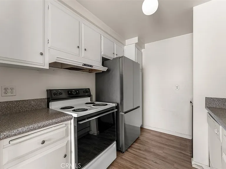 8115 Woolburn Dr — Photo 10