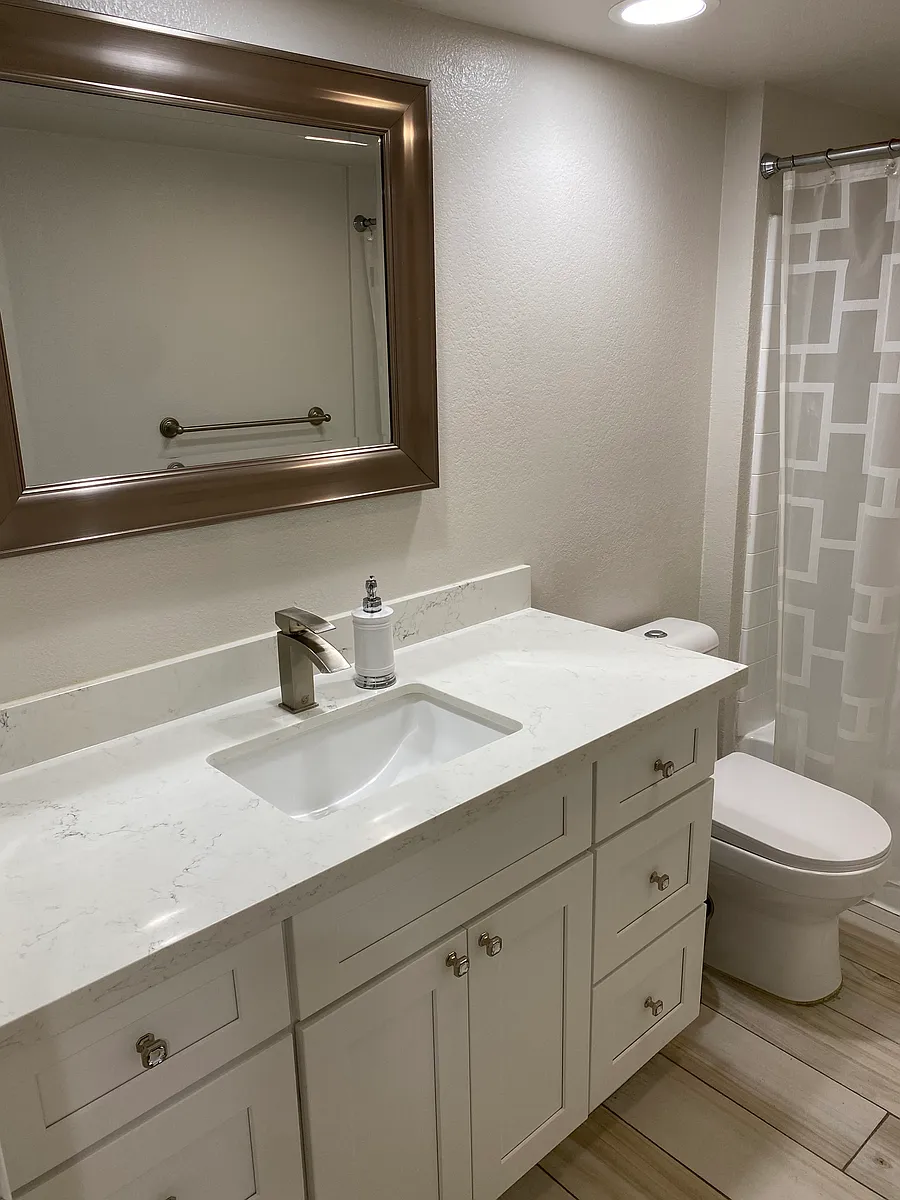 Building Photo - 2380 Del Mar Way #103