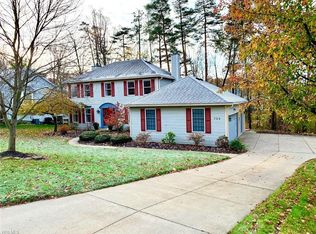 736 Greenwood Pkwy, Sagamore Hills, OH 44067