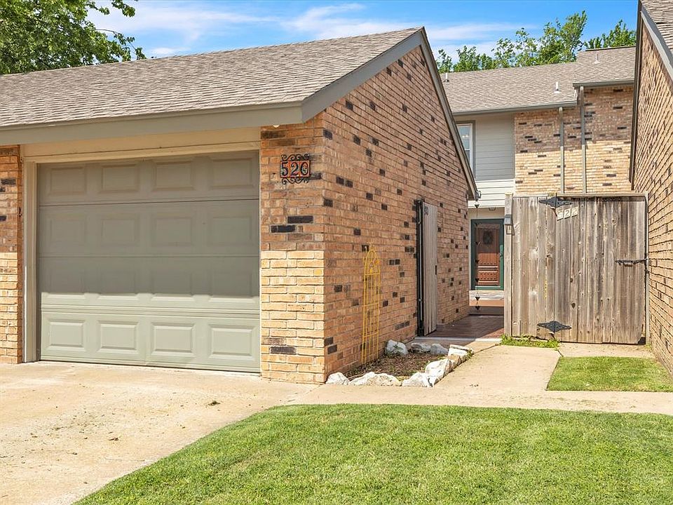 1st image of 520 Greenlea Chase W