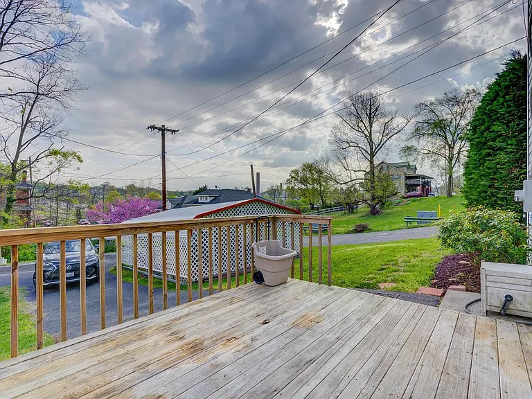 770 Riverland Rd SE — Photo 15