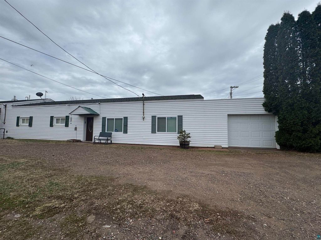 406 4th St, Moose Lake, MN - View 2