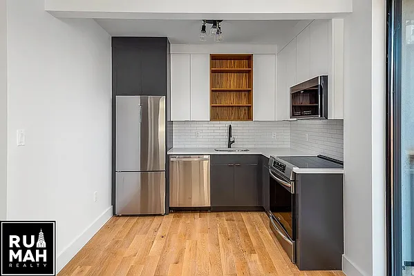 Rented by Rumah Realty Inc | media 15