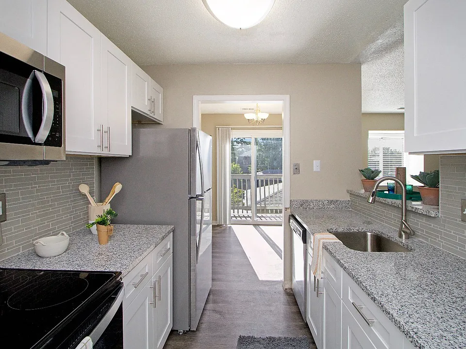 The Elliott at College Park Apartment Homes