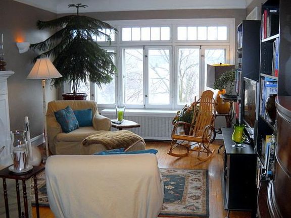 5th image of 2206 W Granville Ave APT 2