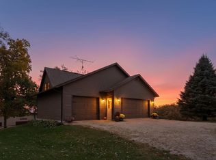 4800 Cub Hollow Rd, Gratiot, WI 53541