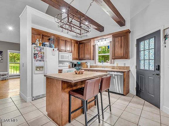 5th image of 297 Shirley Rd