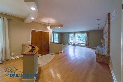 4th image of 9700 S Bell Ave #House