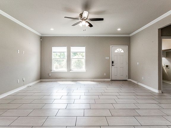4th image of 2917 Victorian Forest Dr
