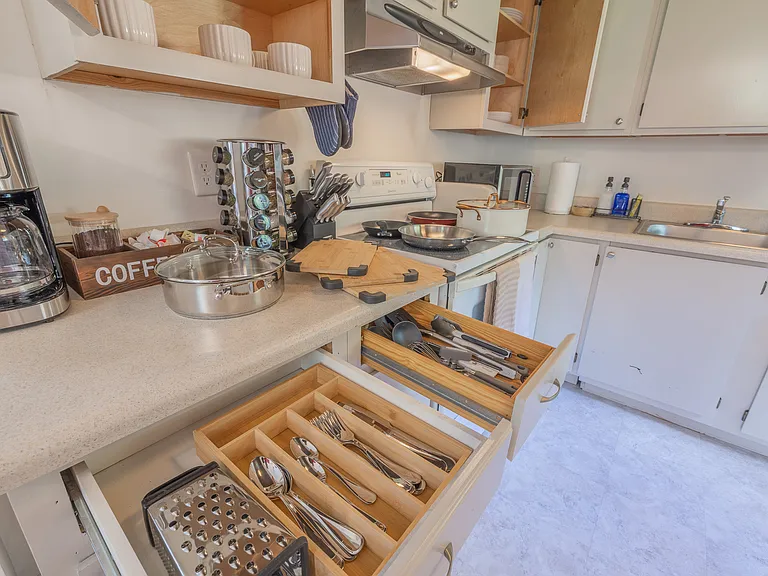 313 W Maple St #1 — Photo 20