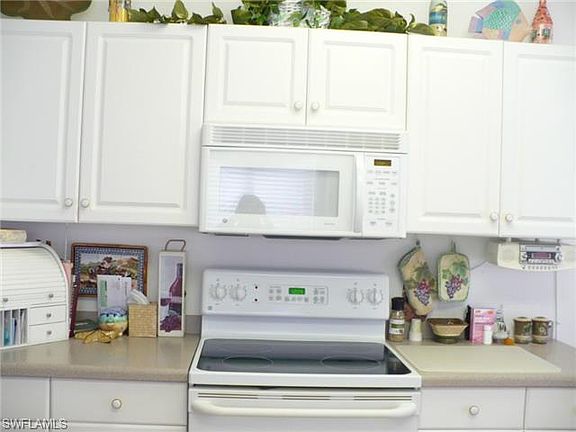 5th image of 9243 Palm Island Cir