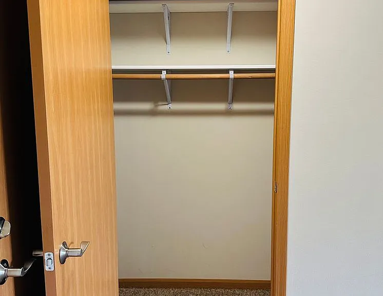 Fairway Glen Apartments — Photo 7