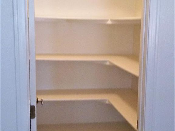4th image of 15218 Wildflower Ln