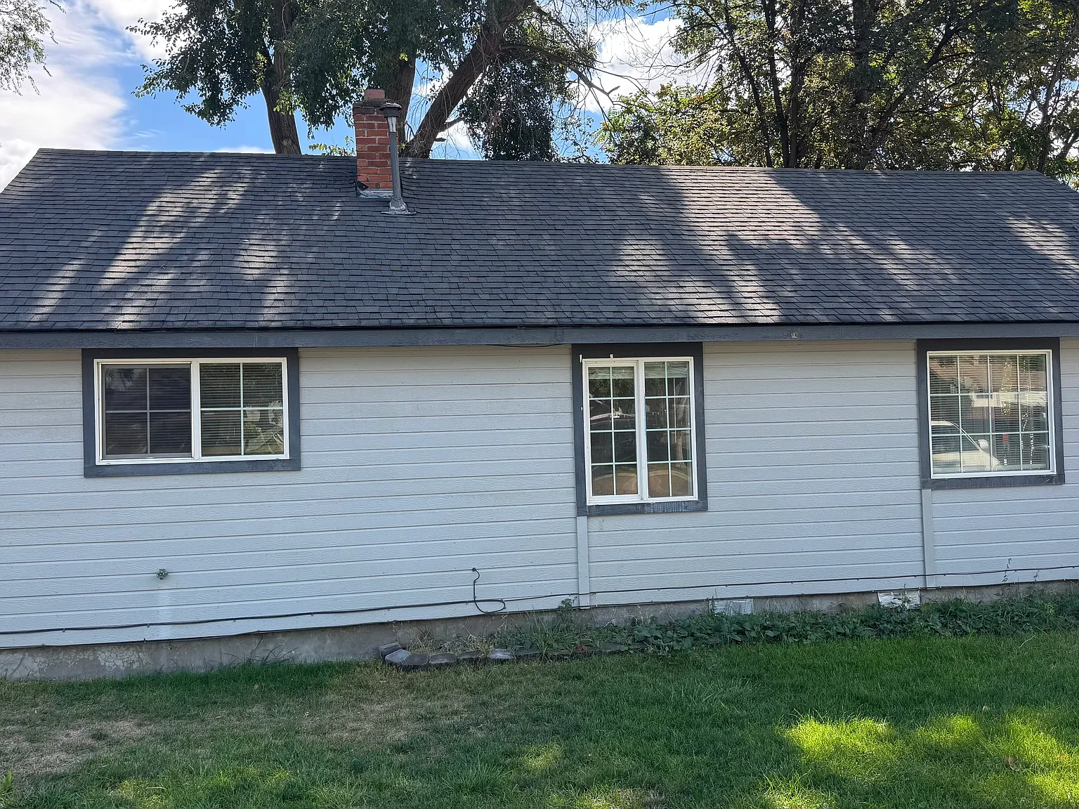 3 bed, $1,599 — Photo 2