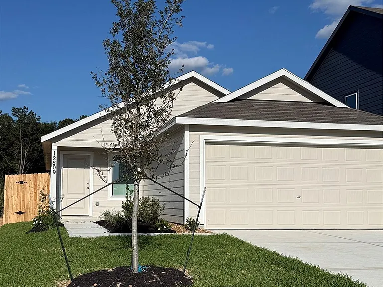 12809 Naval Dr — Photo 2