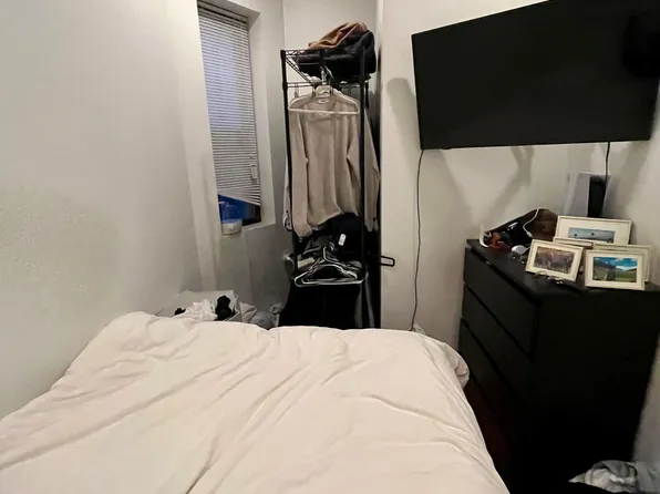 521 East 12th Street image 7 of 8