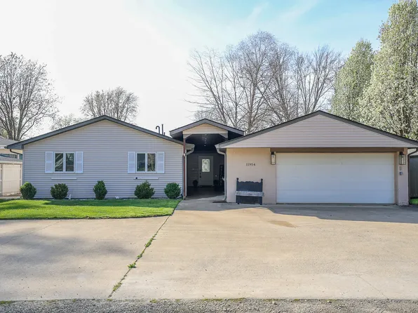 11954 Portage Lake Ave, Pinckney, MI 48169