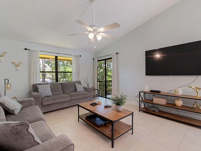 13095 Belhaven Ct #11 — Photo 11