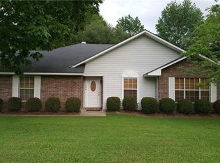 206 Rhett Rd, Pineville, LA 71360