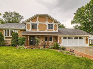 2130 Erin Ct, New Brighton, MN 55112