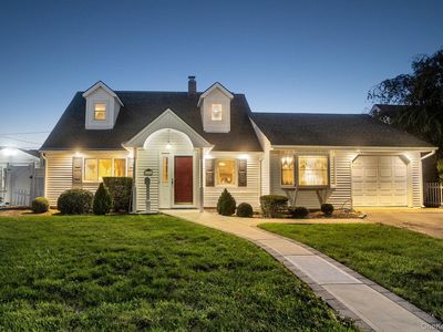 179 Swan Lane, Levittown, NY, 11756