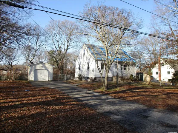 135 Northern Boulevard, Shirley, NY 11967