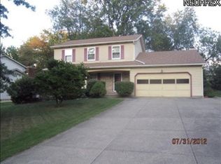 3312 Driftwood Rd, Barberton, OH