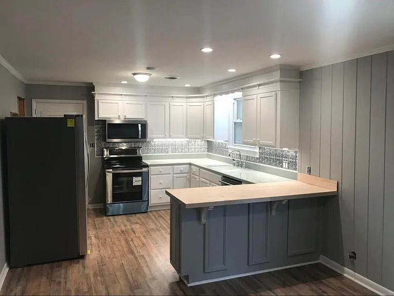 2232 S Berrys Chapel Rd — Photo 4