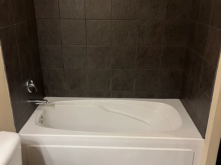 1114 Lucas Ave #408 — Photo 10