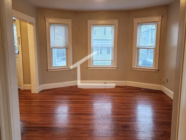 8 Woodside Ave #1 — Photo 22