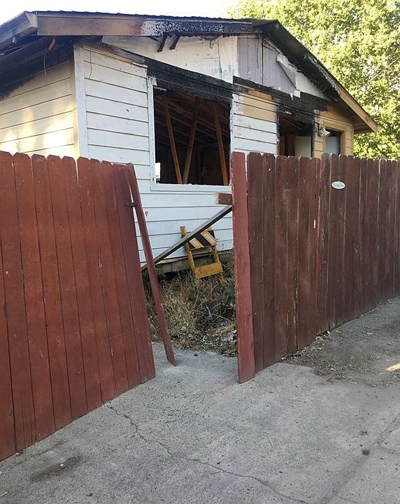 1st image of 14932 Park St
