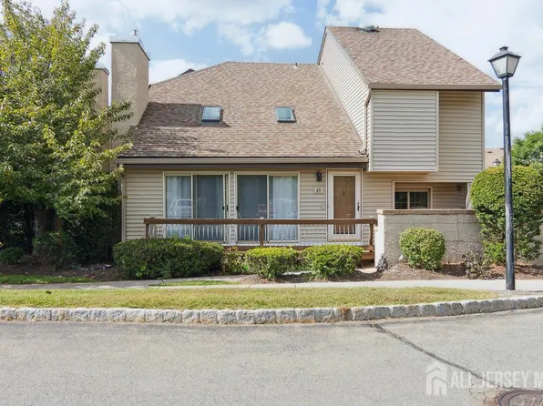 65 Kelly Dr, Edison, NJ 08820