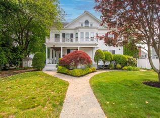 728 Webster St, Needham, MA 02492