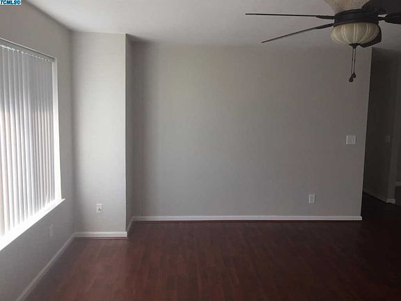 4th image of 2916 W Russell Ave