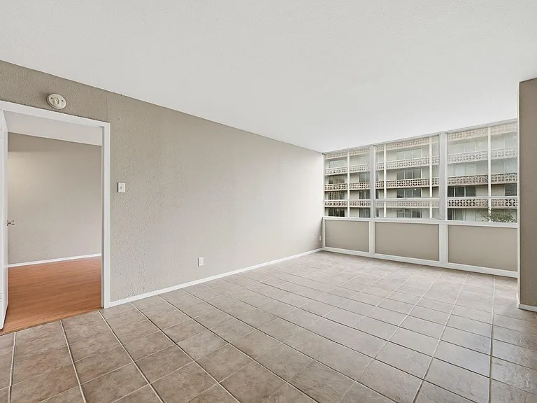 1800 Lavaca St #515 — Photo 5