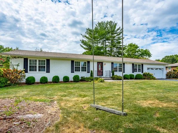 106 Chris Ln, Chickamauga, GA 30707