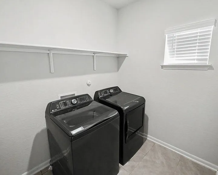 3037 Beringer Blvd — Photo 32