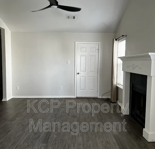 5708 Whitney Cir — Photo 3