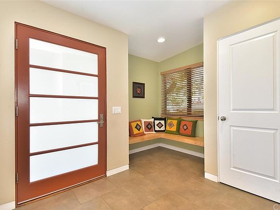 3rd image of 1130 Catalina Ave