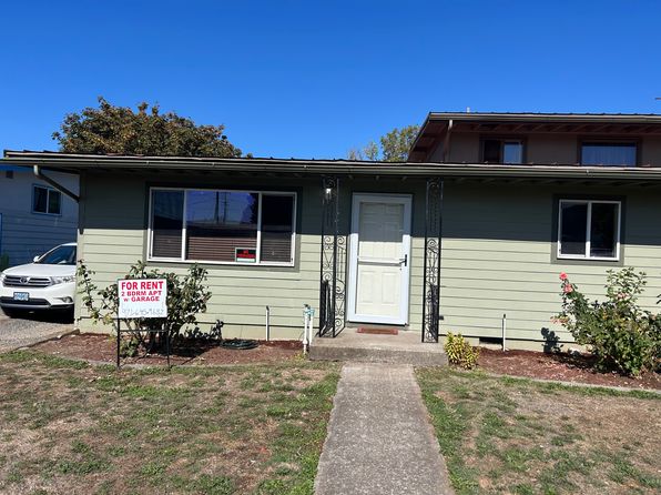 545 Plaza Del Rey NE