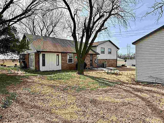 4th image of 3601 W Hubbard Rd