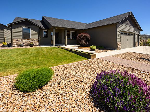 3rd image of 3199 SE Gravy Gulch Way