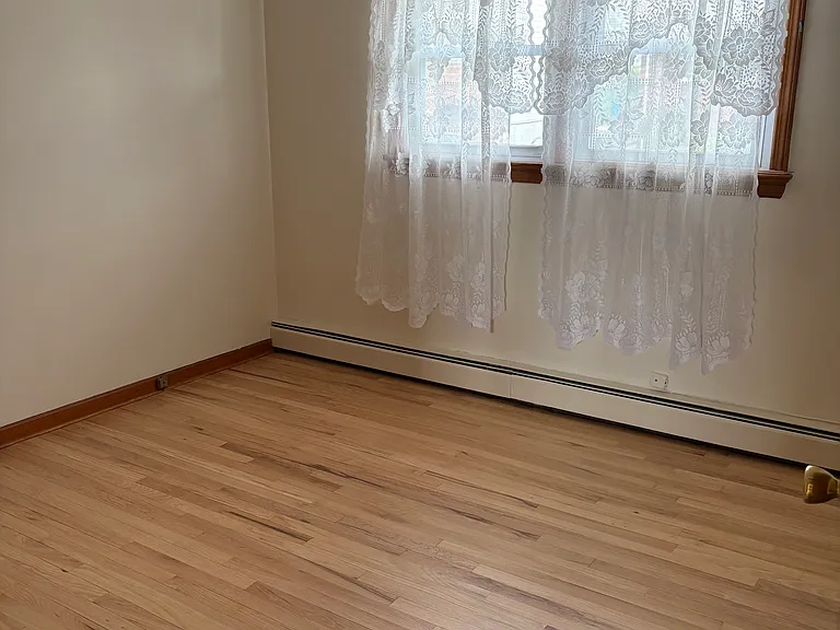 68 Maple Ave — Photo 5