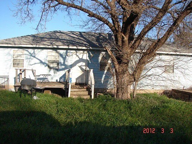2nd image of 702 E Pasadena St