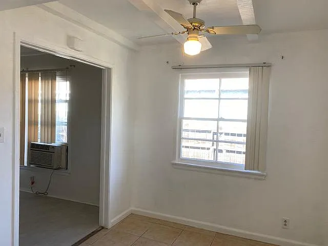 7004 1/2 Hazeltine Ave #4 — Photo 7