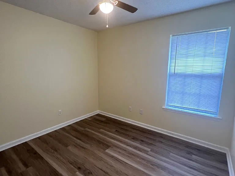 2119 Hamilton St — Photo 8