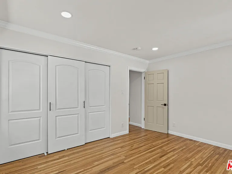 7212 W 91st St — Photo 14